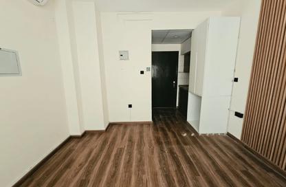 Apartment - Studio - 1 for rent in Fire Station Road - Muwaileh - Sharjah