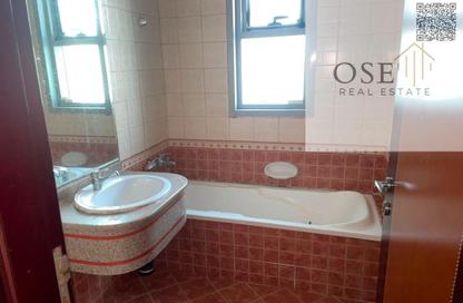 Apartment - 2 Bedrooms - 3 Bathrooms for sale in Corniche Tower - Ajman Corniche Road - Ajman Apartment - 2 Bedrooms - 3 Bathrooms for sale in Corniche Tower - Ajman Corniche Road - Ajman