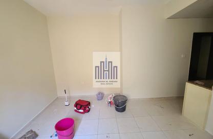 Apartment - Studio - 1 Bathroom for rent in Muwailih Building - Muwaileh - Sharjah