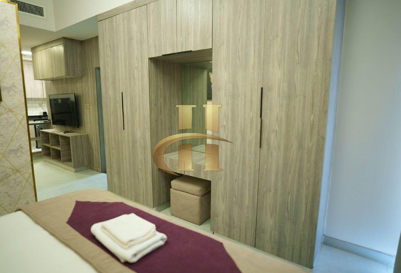 Close to Circle Mall | Premium | Elegant | 1 BHK photo 5