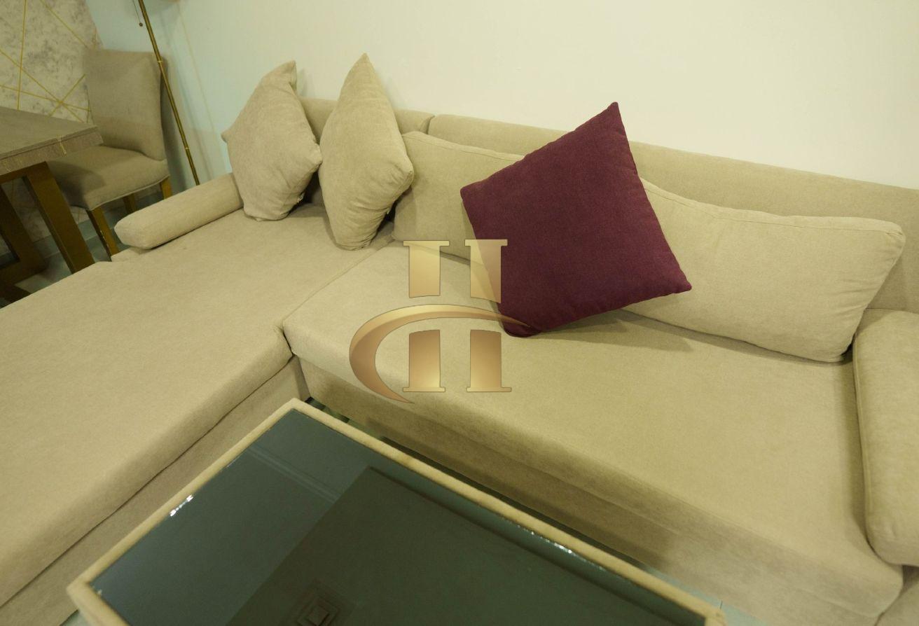 Close to Circle Mall | Premium | Elegant | 1 BHK photo 2