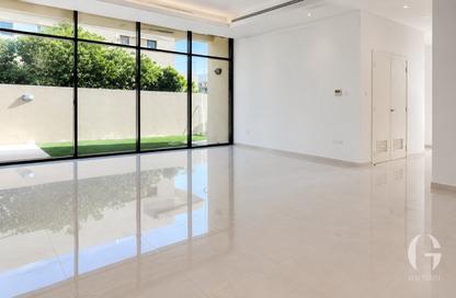 Townhouse - 3 - 4 for rent in Phoenix - Damac Hills - Dubai