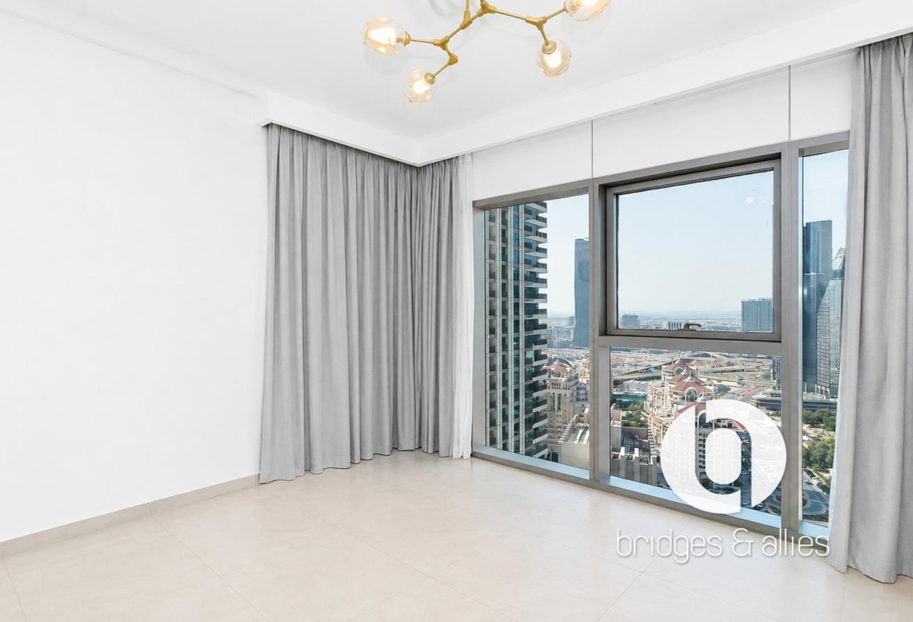 BURJ VIEW | MID FLOOR | NEW LISTING photo 14