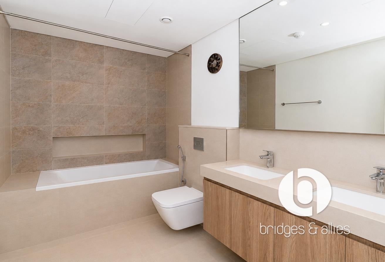 BURJ VIEW | MID FLOOR | NEW LISTING photo 21