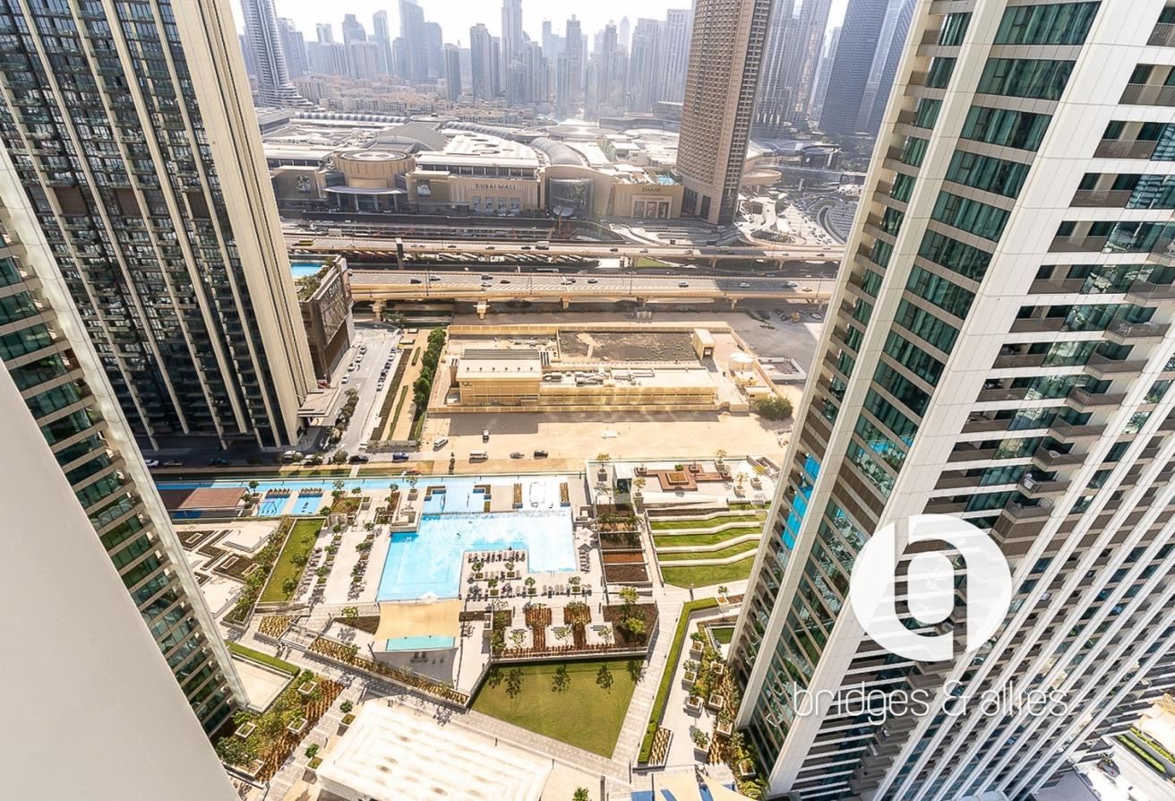 BURJ VIEW | MID FLOOR | NEW LISTING photo 13