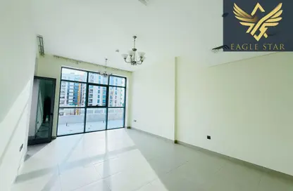 Apartment - 1 Bedroom - 2 Bathrooms for rent in Jumeirah Garden City - Al Satwa - Dubai