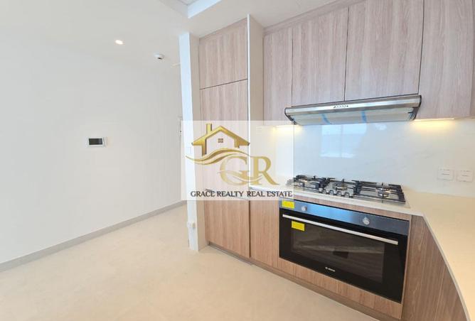 Panoramic Sea View | Spacious 2BR | Vacant photo 3