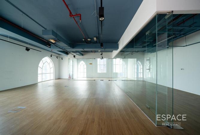 81933846 - صورة العقار 2