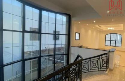 Villa - 5 Bedrooms - 6 Bathrooms for rent in Jumeirah 1 Villas - Jumeirah 1 - Jumeirah - Dubai Villa - 5 Bedrooms - 6 Bathrooms for rent in Jumeirah 1 Villas - Jumeirah 1 - Jumeirah - Dubai