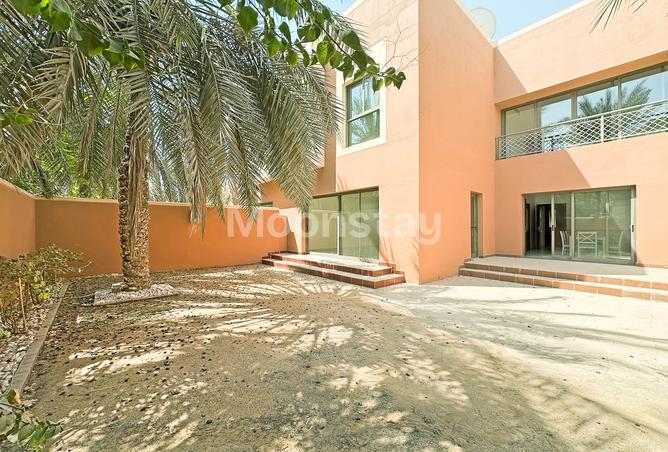 128354176 - Property Main Image