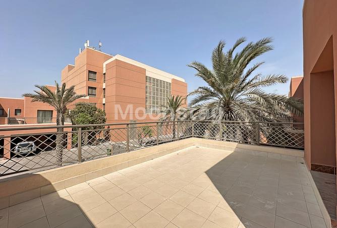 128354176 - Property Image 2