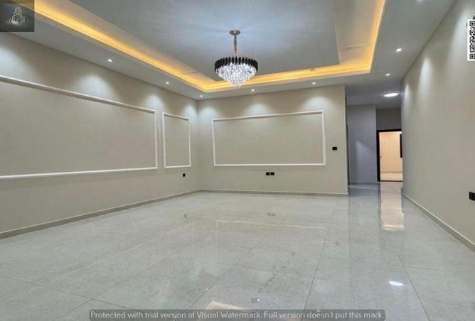 135647455 - Property Image 3