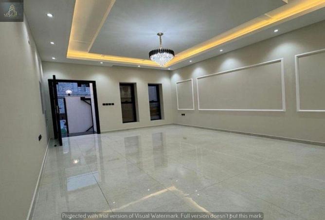 135647455 - Property Image 2