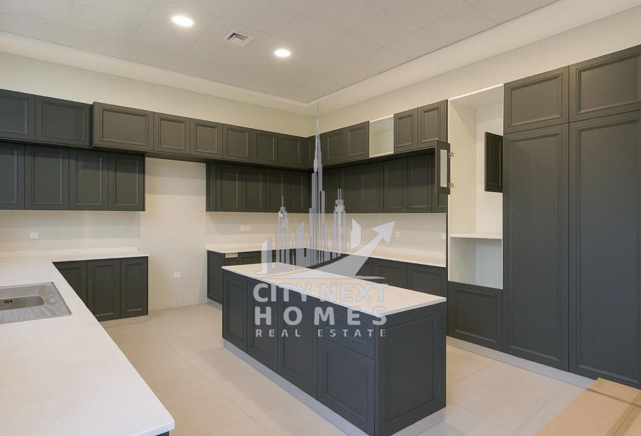 Brand new | Modern 5BR | Majlis | Lift |Maids photo 14