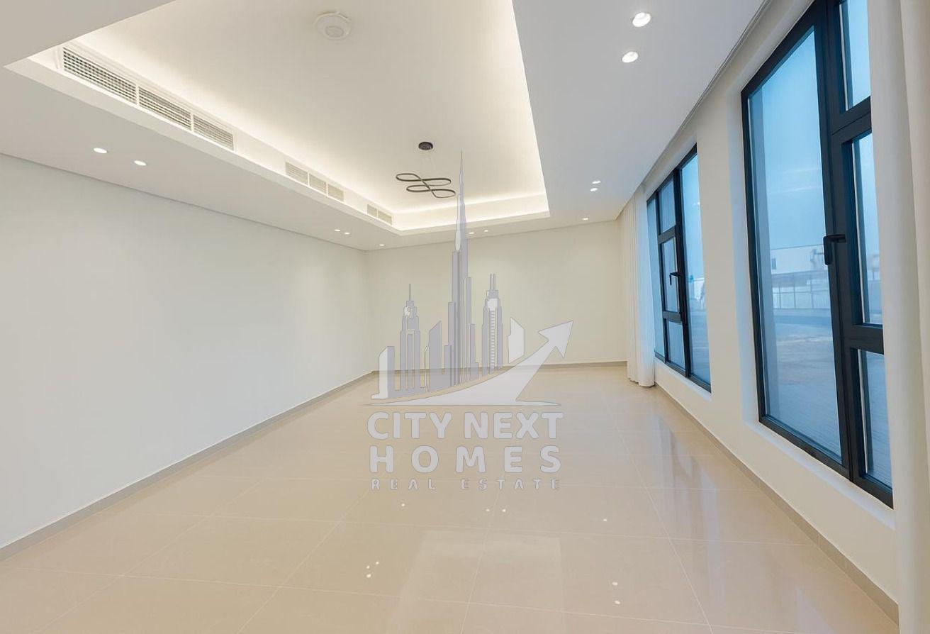Brand new | Modern 5BR | Majlis | Lift |Maids photo 5
