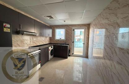 Apartment - 2 Bedrooms - 2 Bathrooms for rent in Al Khan Corniche - Al Khan - Sharjah