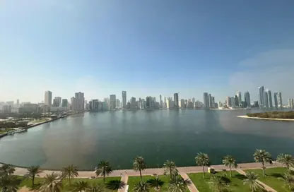 Apartment - 4 Bedrooms - 5 Bathrooms for rent in Crystal Plaza - Al Majaz 1 - Al Majaz - Sharjah