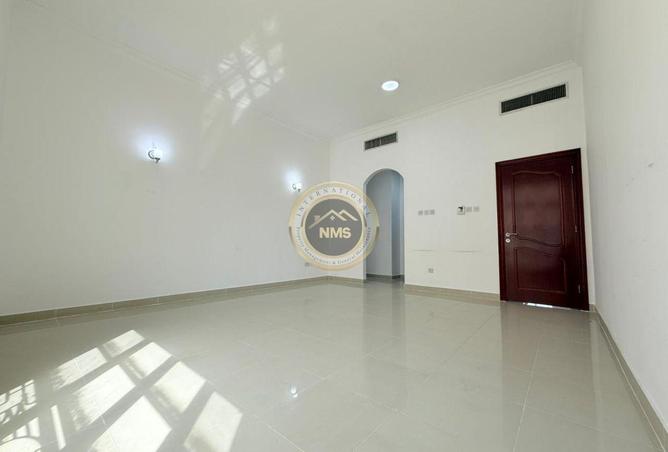 76586713 - Property Image 3