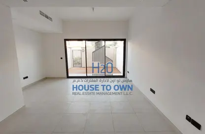 Townhouse - 2 Bedrooms - 3 Bathrooms for rent in Aldhay at Bloom Gardens - Bloom Gardens - Al Salam Street - Abu Dhabi