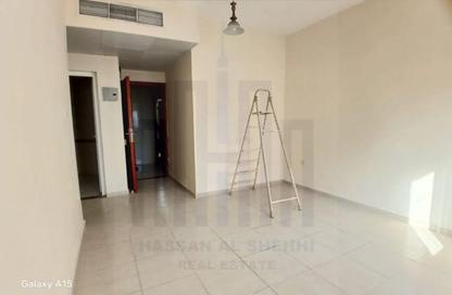 Apartment - 1 - 1 for rent in Fire Station Road - Muwaileh - Sharjah Apartment - 1 - 1 for rent in Fire Station Road - Muwaileh - Sharjah