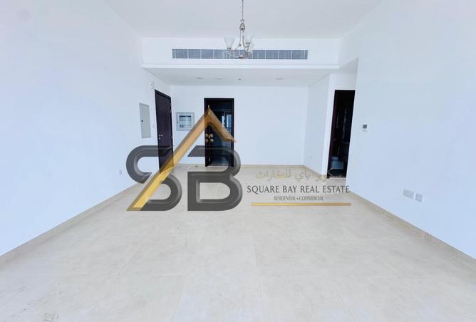 Spacious and Stunning 2BR With Beautiful Layout photo 2