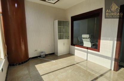 Office Space - Studio - 1 Bathroom for rent in Clover Bay Tower - Business Bay - Dubai