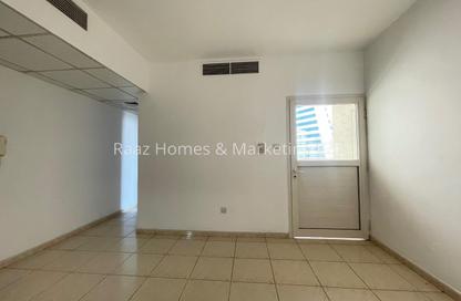 Apartment - 1 - 1 for rent in Al Nabaa Building - Al Naba'ah - Al Sharq - Sharjah