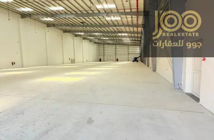 Warehouse - Studio - 2 Bathrooms for rent in Umm Al Thuoob - Umm Al Quwain