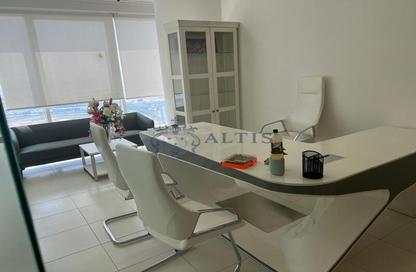 Office Space - Studio - 1 Bathroom for rent in Churchill Towers - Business Bay - Dubai