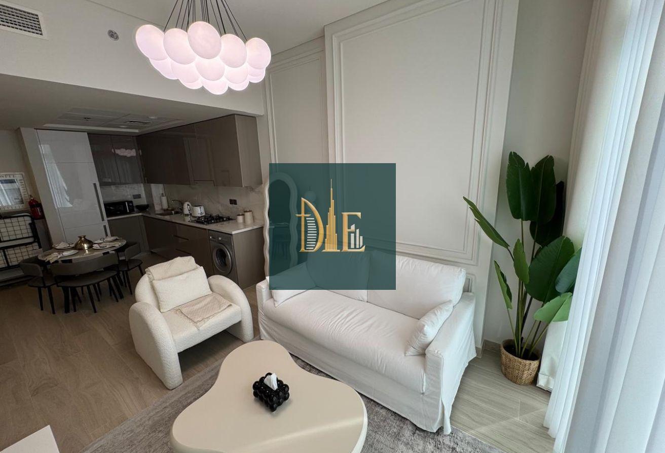 Modern 1BR | Fully Furnished | Pool View photo 11