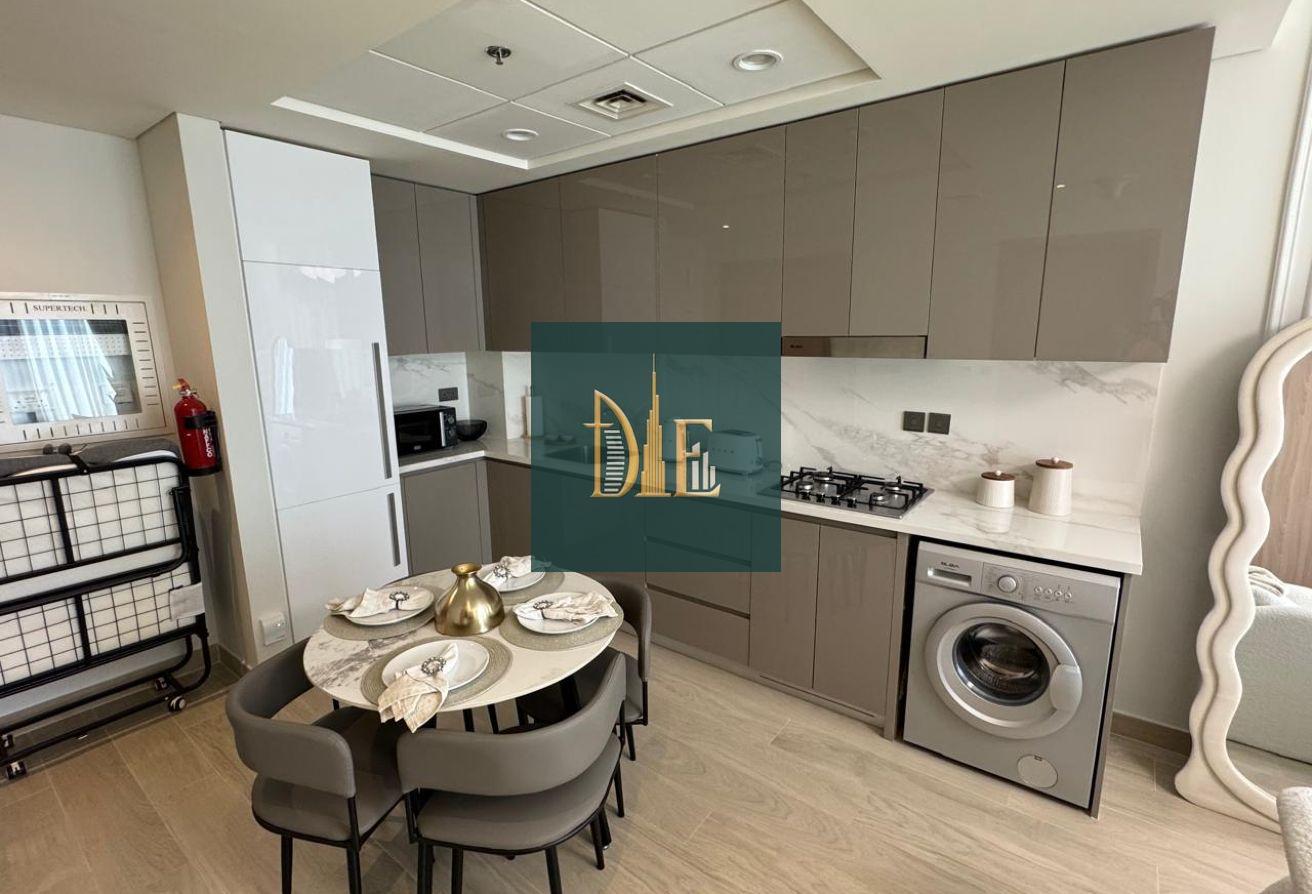 Modern 1BR | Fully Furnished | Pool View photo 9