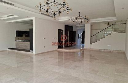 Villa - 5 - 7 for rent in Al Manara - Dubai