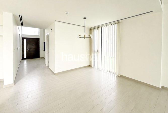 98702581 - Property Image 3