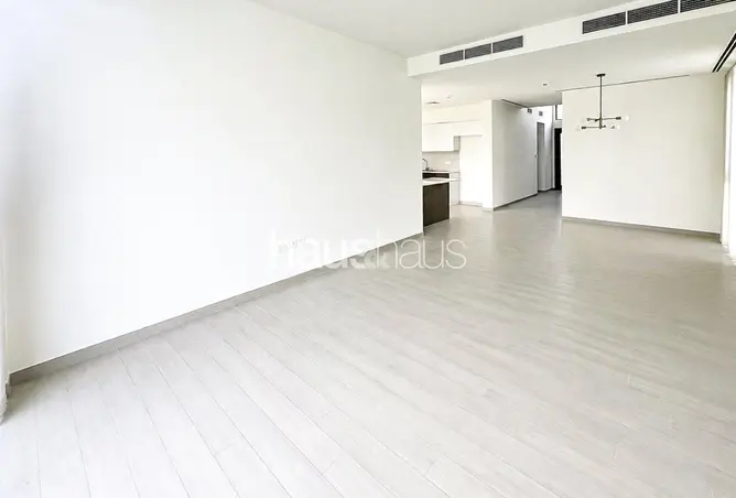 98702581 - Property Image 3