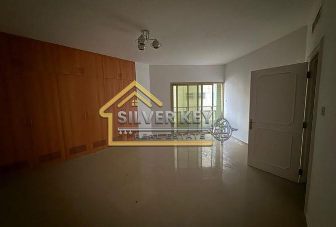 81522399 - Property Main Image