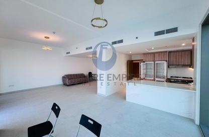 Apartment - 3 - 5 for rent in Riva Residence - Maritime City - Dubai