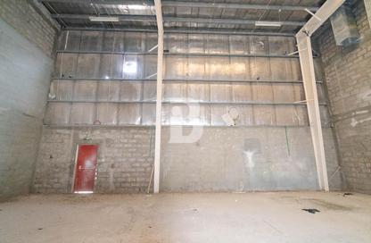 Warehouse - Studio for rent in Dubai Investment Park 1 (DIP 1) - Dubai Investment Park (DIP) - Dubai