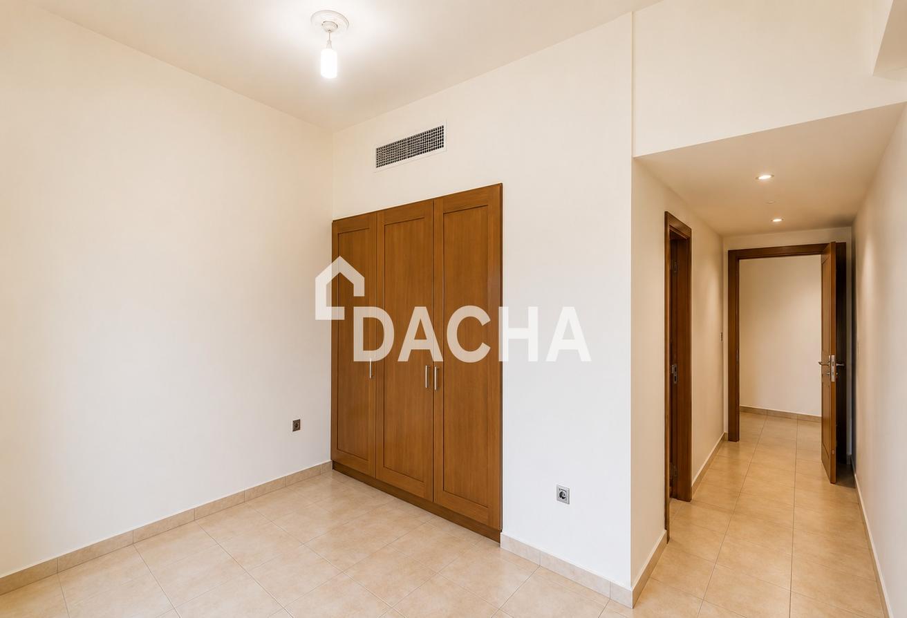 Unfurnished | 2 Parking Spot | Direct Mall Access photo 12