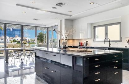 Villa - 6 Bedrooms - 7 Bathrooms for sale in Signature Villas Frond O - Signature Villas - Palm Jumeirah - Dubai