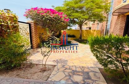 Villa - 5 Bedrooms - 6 Bathrooms for rent in Umm Suqeim 1 Villas - Umm Suqeim 1 - Umm Suqeim - Dubai Villa - 5 Bedrooms - 6 Bathrooms for rent in Umm Suqeim 1 Villas - Umm Suqeim 1 - Umm Suqeim - Dubai