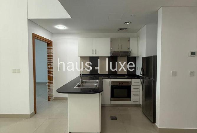 77801605 - Property Image 3