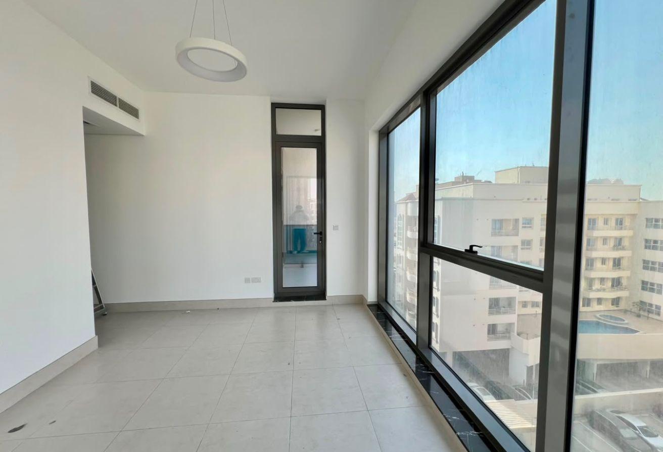 SEMI NEW 2 BHK | HUGE & SPACIOUS APARTMENT photo 9