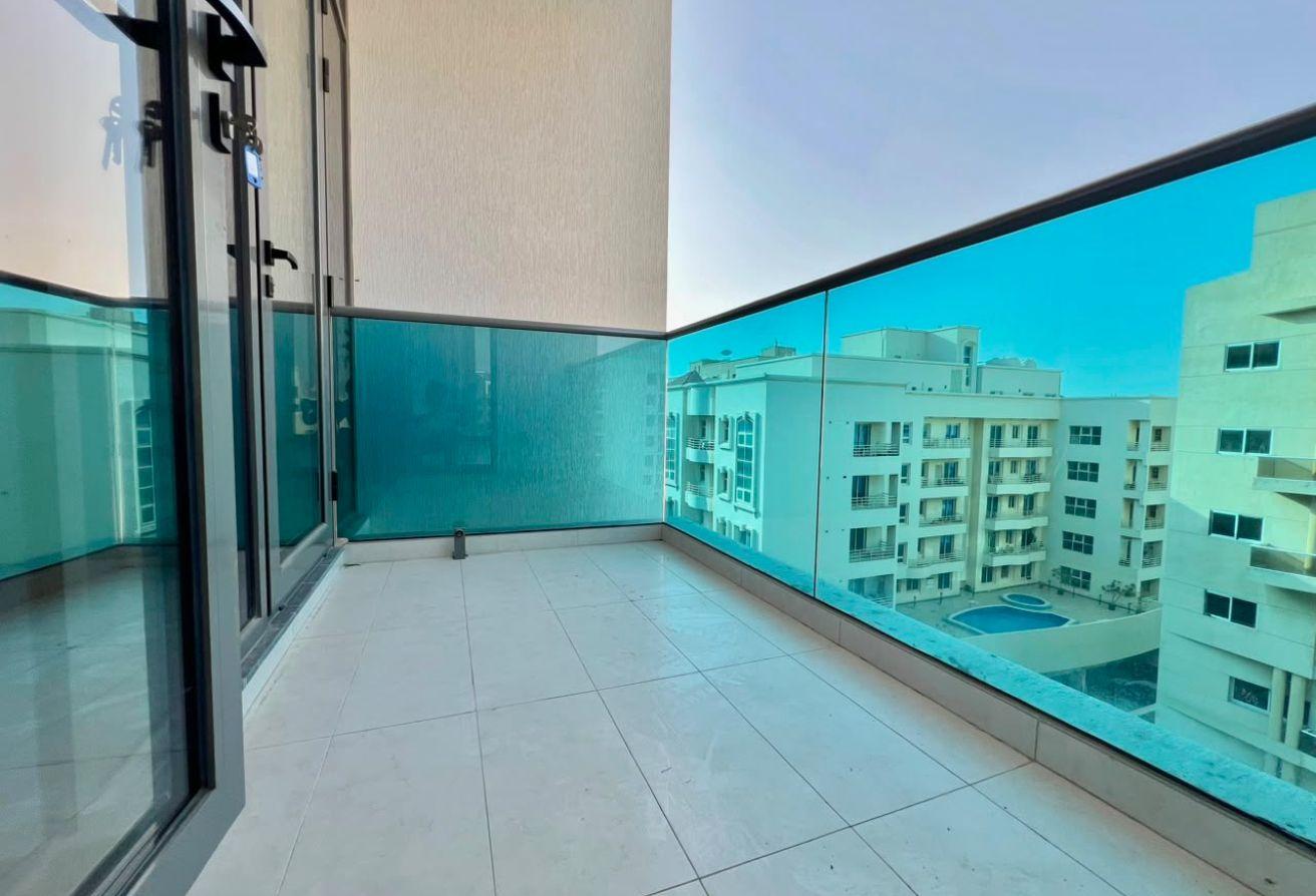 SEMI NEW 2 BHK | HUGE & SPACIOUS APARTMENT photo 12