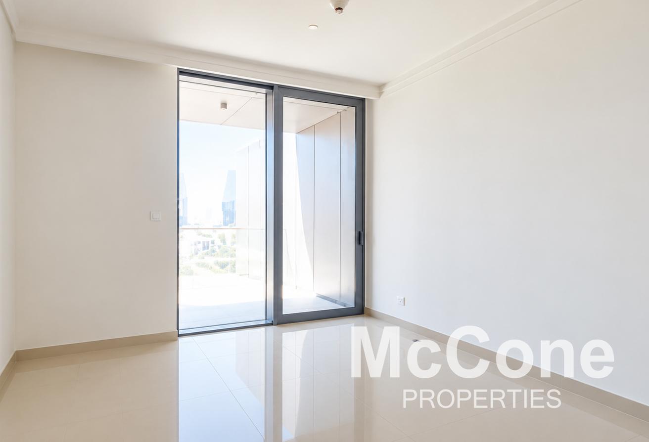Spacious | Massive Terrace | Plus Study photo 8