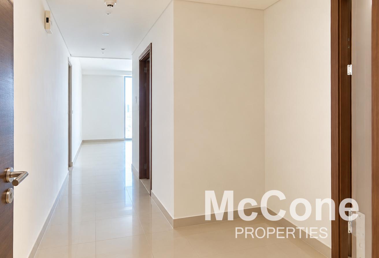 Spacious | Massive Terrace | Plus Study photo 16