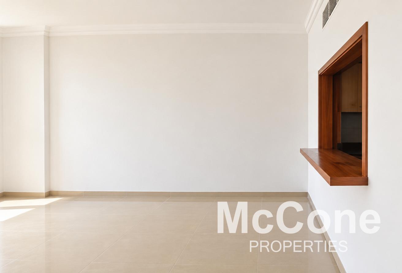 Spacious | Massive Terrace | Plus Study photo 4