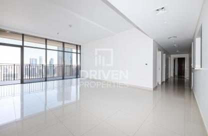 Apartment - 3 Bedrooms - 4 Bathrooms for rent in Boulevard Crescent Tower 1 - BLVD Crescent - Downtown Dubai - Dubai Apartment - 3 Bedrooms - 4 Bathrooms for rent in Boulevard Crescent Tower 1 - BLVD Crescent - Downtown Dubai - Dubai