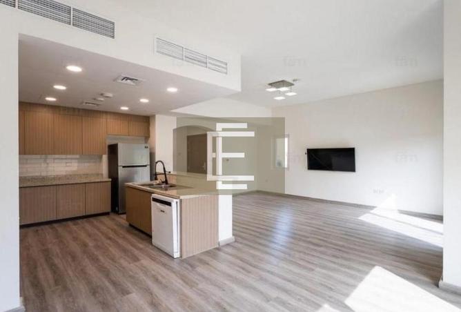 92702483 - Property Main Image