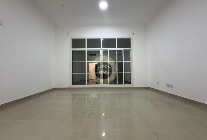 76963342 - Property Image 2