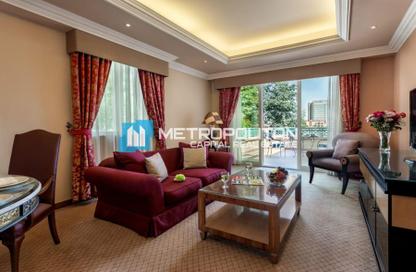 Villa - 4 Bedrooms - 6 Bathrooms for rent in Al Raha Beach Hotel - Al Raha Beach - Abu Dhabi